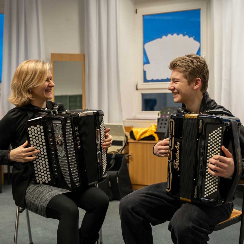 Bajan Einzelunterricht Augsburg Kolorit